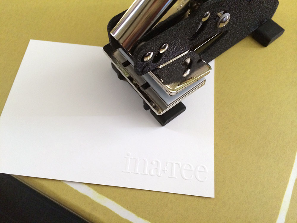 desk_embosser